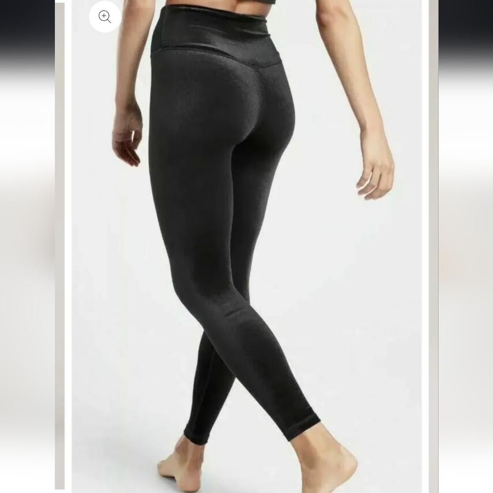 Athleta Elation Velvet Tight Legging Size SP